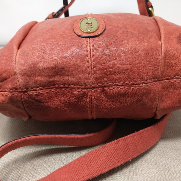 FOSSIL LONG LIVE VINTAGE RED HOBO BAG - Picture 14 of 16